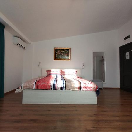 La Amy Apartment Pangarati Luaran gambar