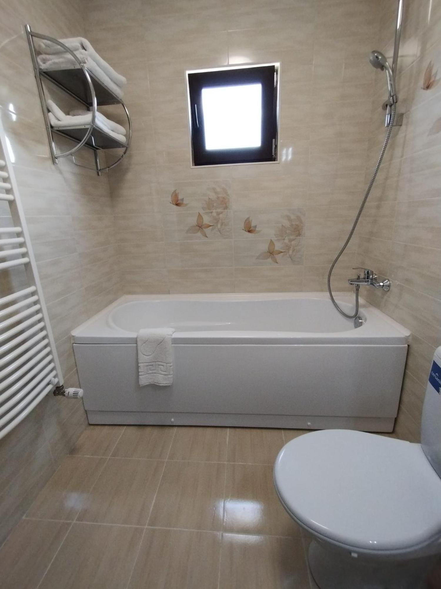 La Amy Apartment Pangarati Luaran gambar