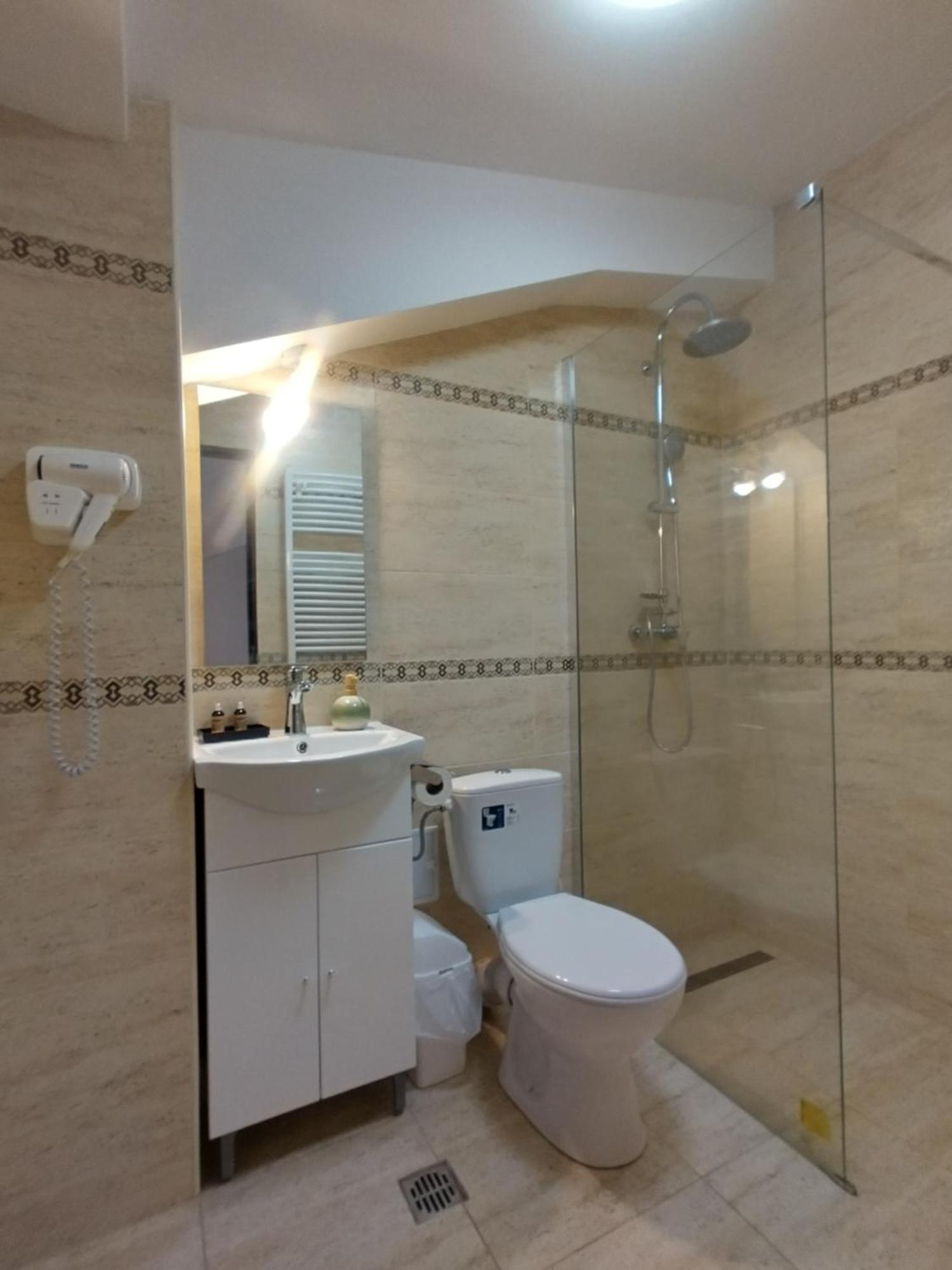 La Amy Apartment Pangarati Luaran gambar